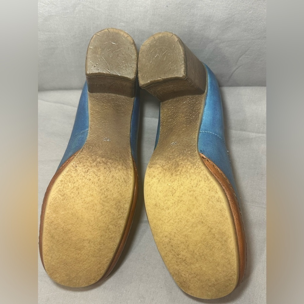 MJUS. blue leather block heel shoe size 38 EU (8US) - Picture 7 of 8